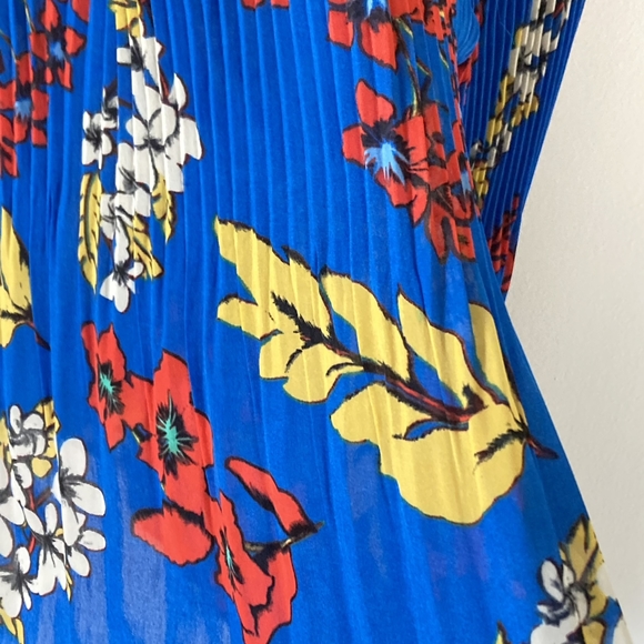 Designer Sample Pleated Floral Chiffon Blouse - UK Size 8/10 -Unique and Elegant - Picture 9 of 13